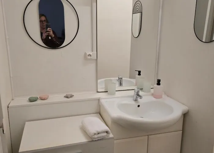 Les Tomettes Du Midi - Elegance & Authenticite